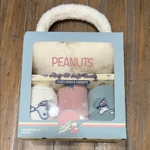 Peanuts Soft Socks and Earmuffs Set - White, Pink, Gray NEW IN BOX